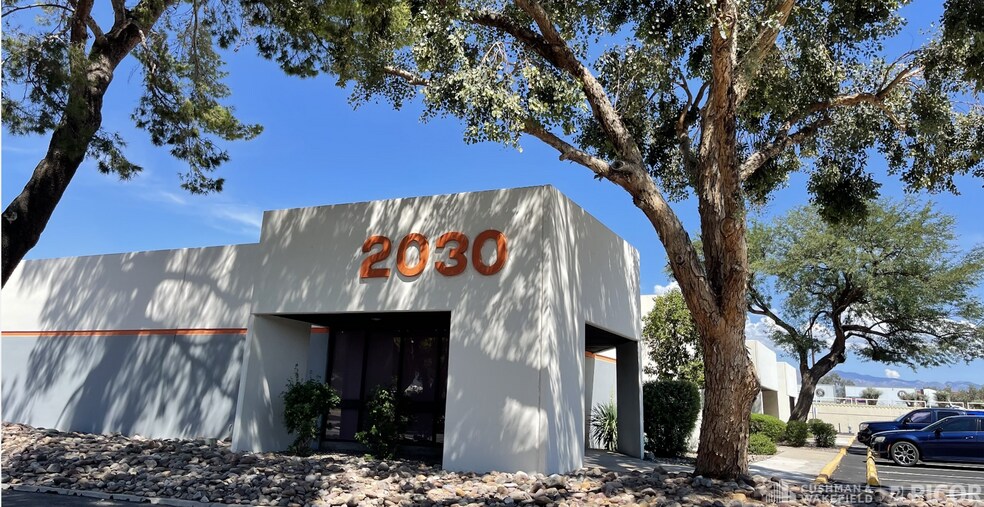 2030 N Forbes Blvd, Tucson, AZ à louer - Photo principale - Image 1 de 1