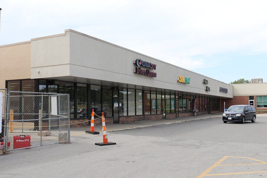 3800 Lincoln Way, Ames, IA à louer - Photo du bâtiment - Image 1 de 2