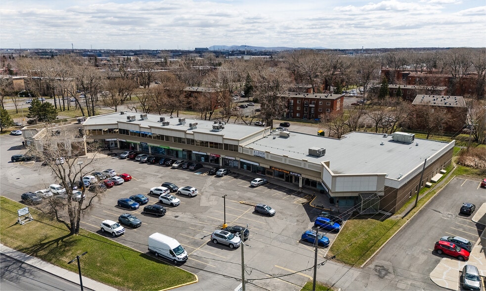 1732-1756 Boul Marie-Victorin, Longueuil, QC for lease - Building Photo - Image 1 of 4