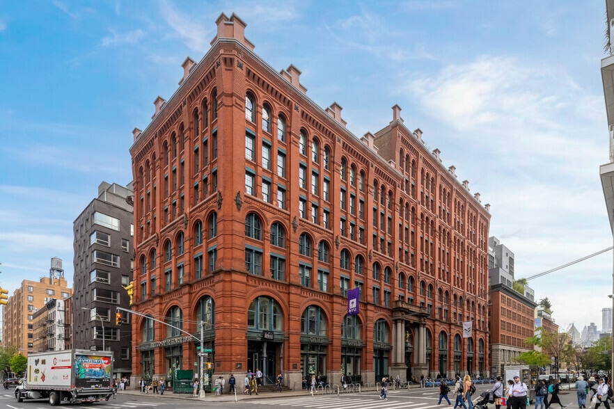 295-309 Lafayette St, New York, NY for lease - Primary Photo - Image 1 of 8