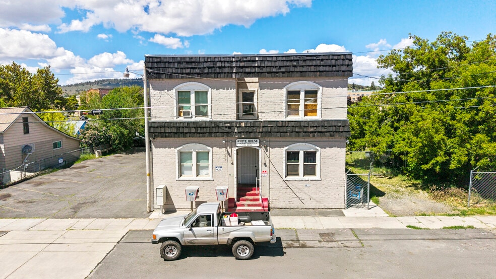 224 S Broad St, Klamath Falls, OR à vendre - Photo du bâtiment - Image 2 de 7