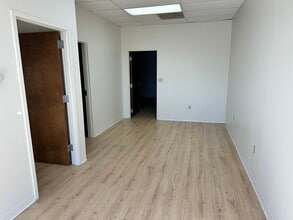 18118 Chesterfield Airport Rd, Chesterfield, MO à louer Photo intérieure- Image 2 de 15