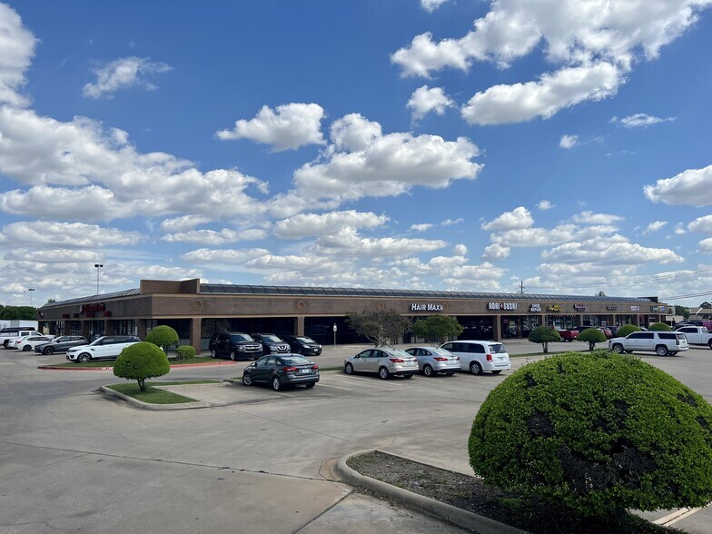 1565 W Main St, Lewisville, TX à louer - Photo du bâtiment - Image 3 de 12