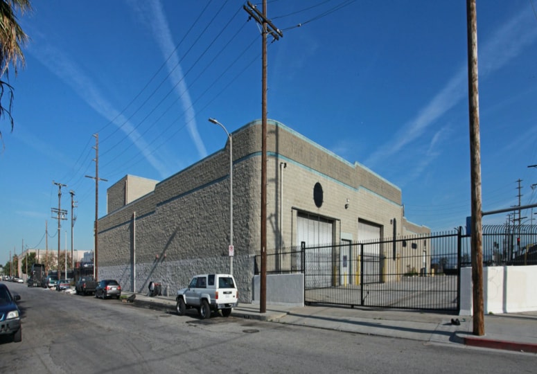 4121 S Alameda St, Los Angeles, CA for lease - Building Photo - Image 2 of 30