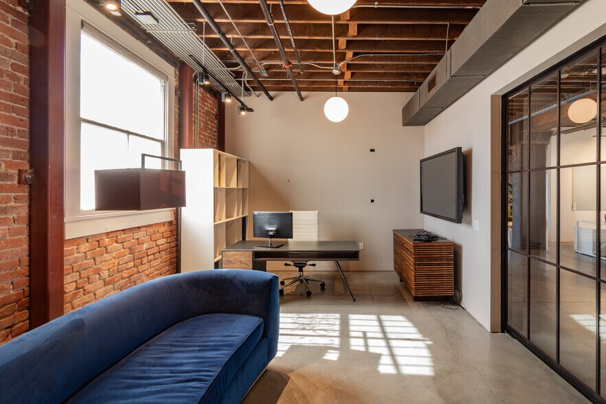 759 N Spring St, Los Angeles, CA à louer - Photo intérieure - Image 2 de 31