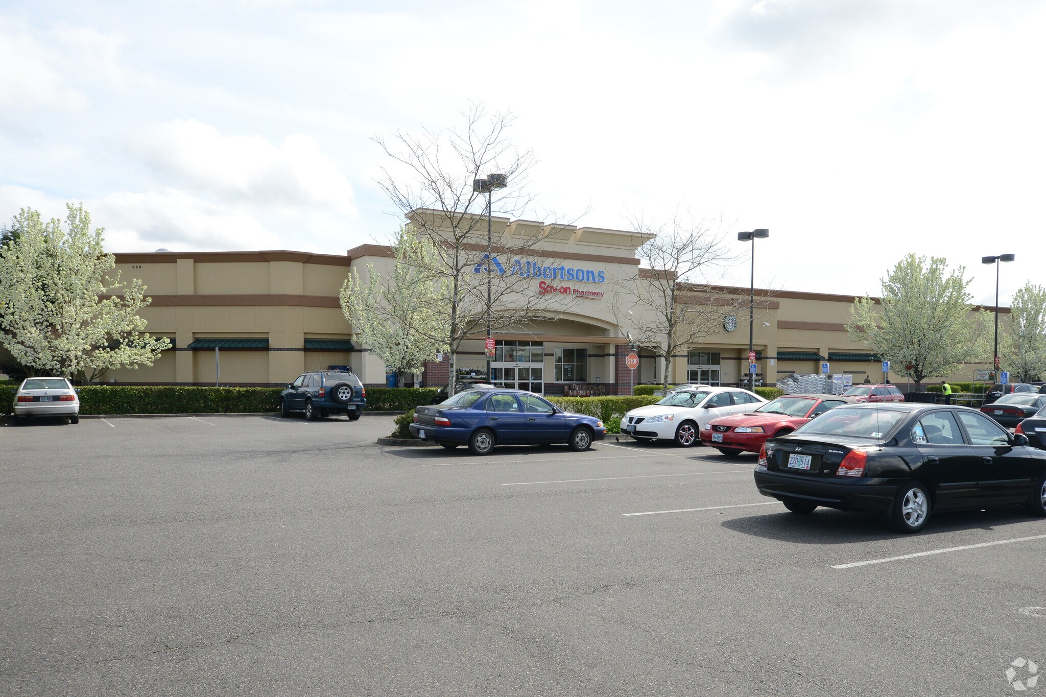 880-888 NE 25th Ave, Hillsboro, OR à vendre Photo principale- Image 1 de 8