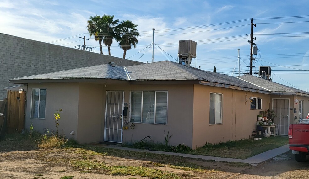 506 Bernard St, Bakersfield, CA à vendre - Photo principale - Image 1 de 1