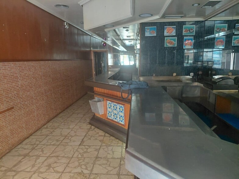 Multifamily in Madrid, Madrid for sale - Interior Photo - Image 2 of 4