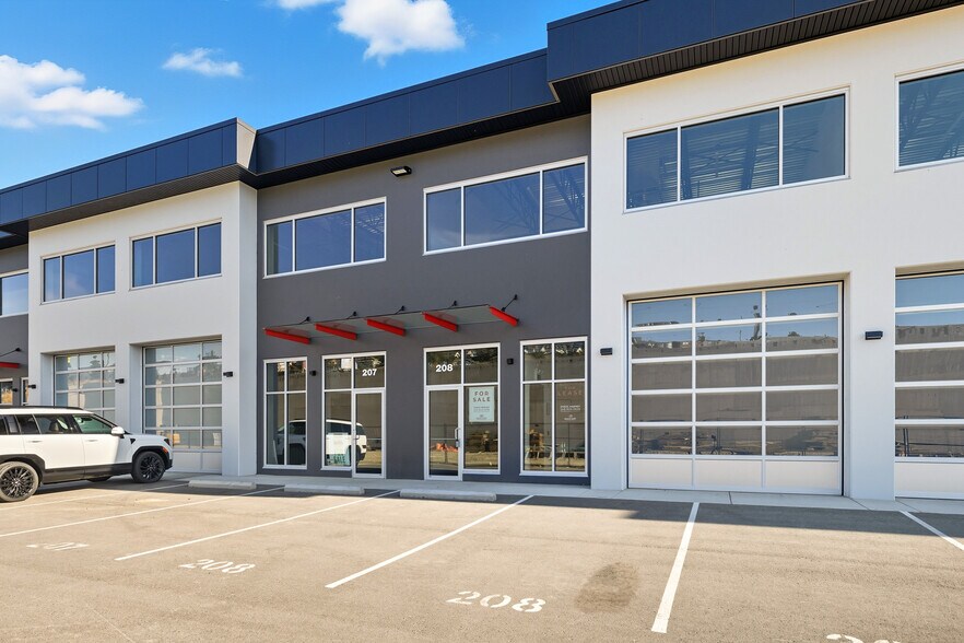 3310 Carrington Rd, West Kelowna, BC à vendre - Photo du bâtiment - Image 2 de 13