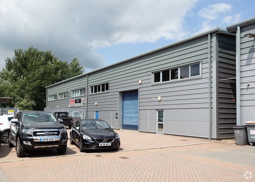 Hargreaves Rd, Eastbourne for lease - Building Photo - Image 2 of 3