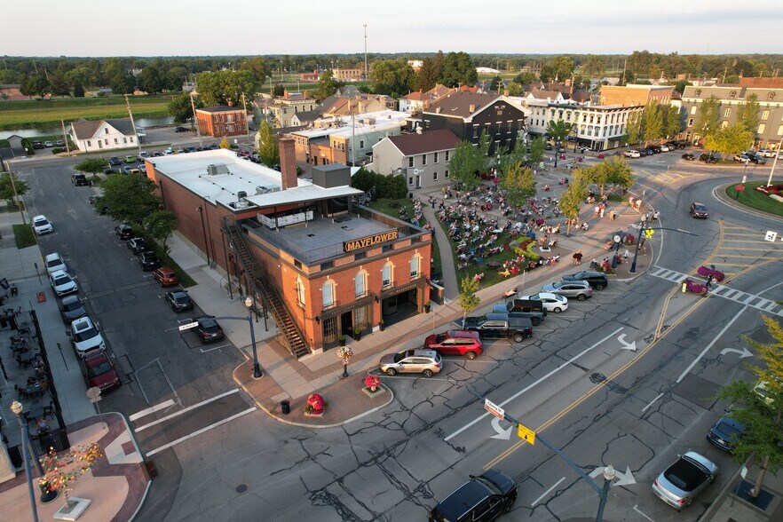 9-11 W Main St, Troy, OH à vendre - Photo du bâtiment - Image 1 de 22