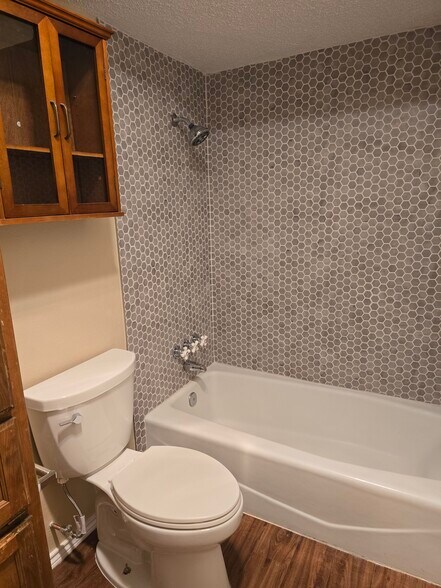 1118 Brady Dr, Irving, TX à vendre - Photo principale - Image 2 de 7