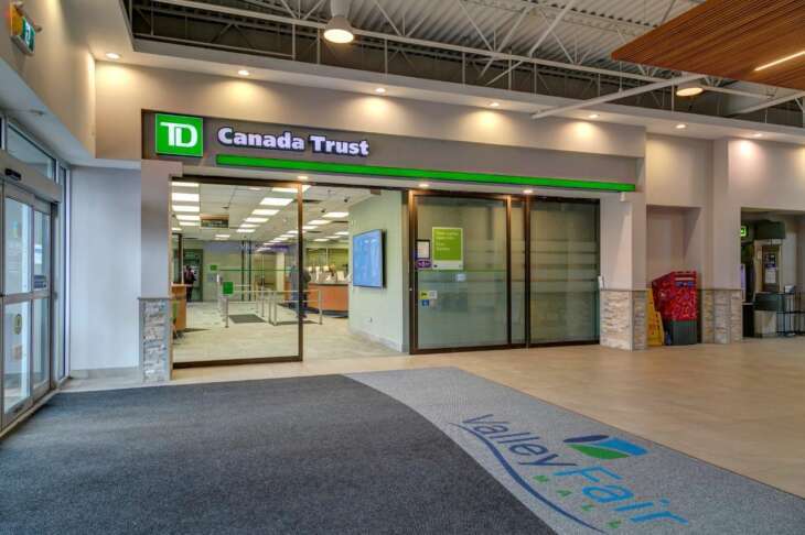 22709 Lougheed Hwy, Maple Ridge, BC à vendre - Photo intérieure - Image 1 de 1