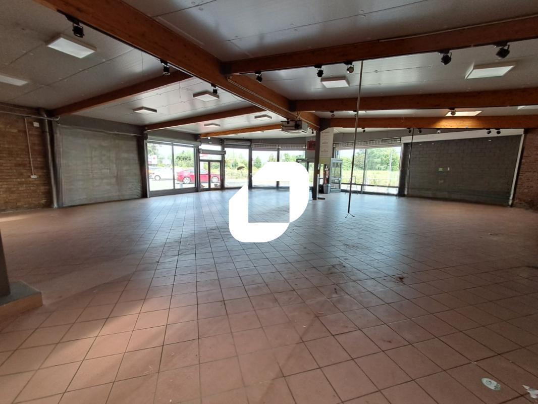 Retail in Roncq for lease Interior Photo- Image 1 of 8