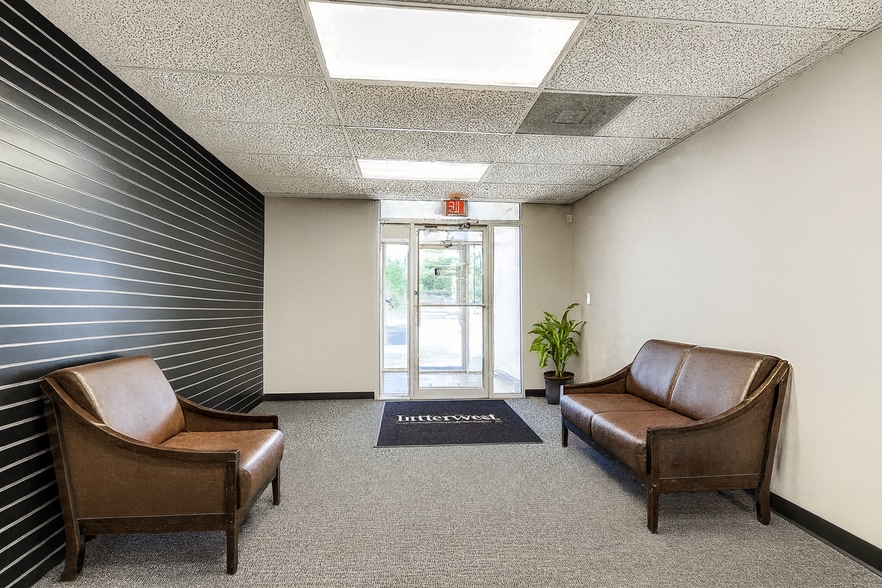 321-325 N Portland Ave, Oklahoma City, OK for lease - Building Photo - Image 2 of 32