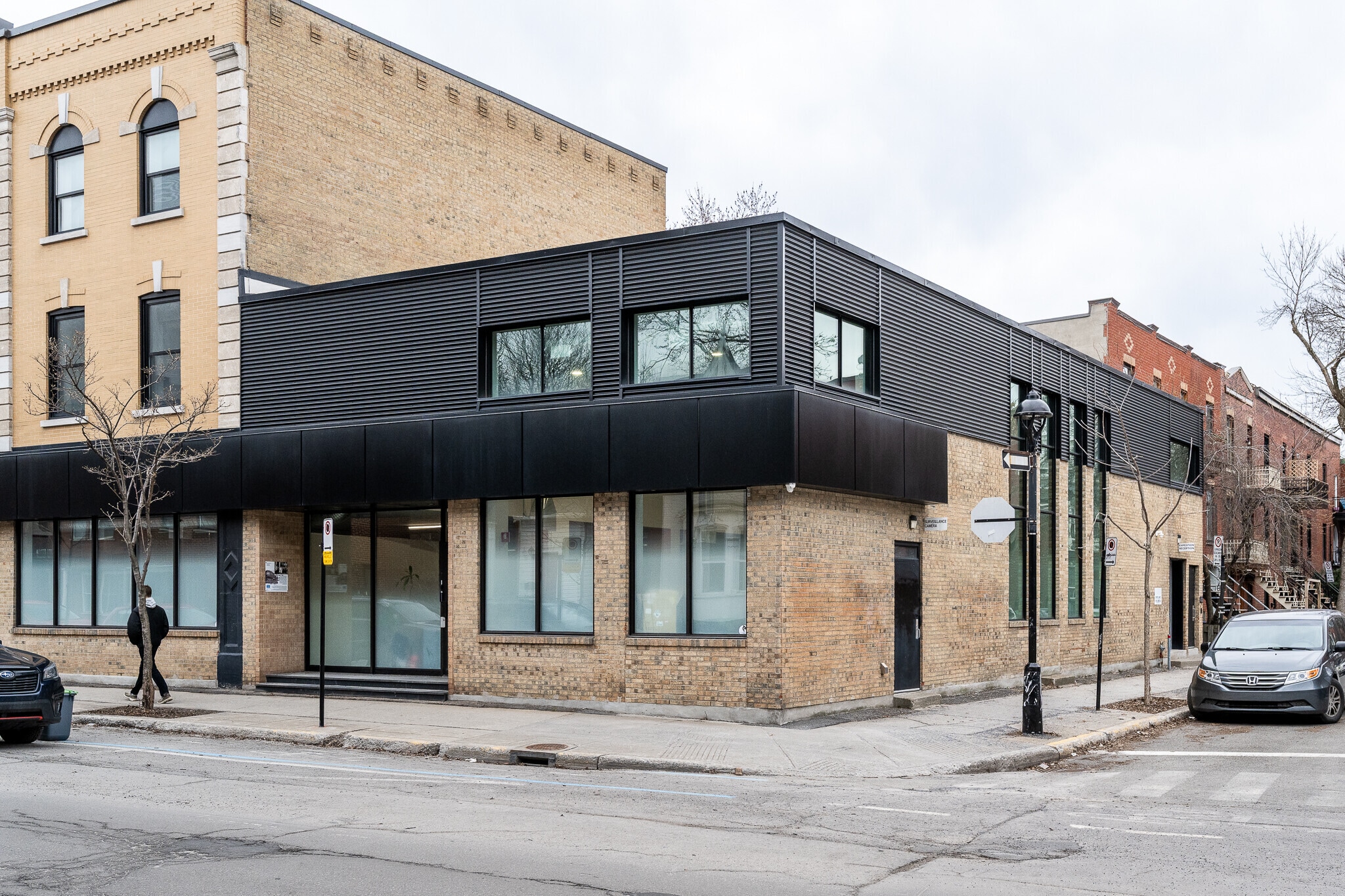 3955 Rue Saint-Jacques, Montréal, QC for lease Primary Photo- Image 1 of 6