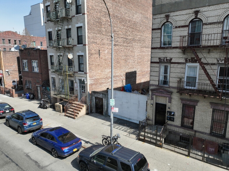 195 Buffalo Ave, Brooklyn, NY for sale - Building Photo - Image 3 of 9