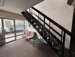 Cross Green Appr, Leeds for lease Interior Photo- Image 2 of 4