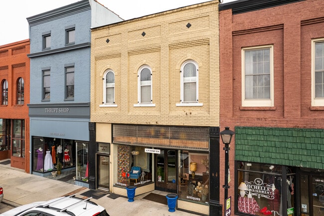 More details for 105 W Main St, Elkin, NC - Office for Sale
