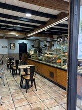 Retail in Barcelona, Barcelona for lease Interior Photo- Image 2 of 10