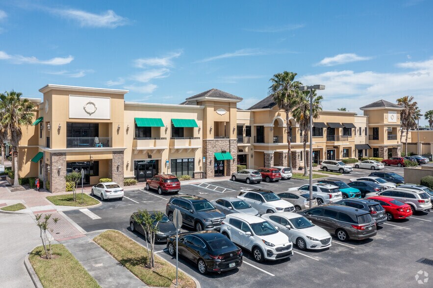 13574 Village Park Dr, Orlando, FL à vendre - Photo du bâtiment - Image 2 de 4