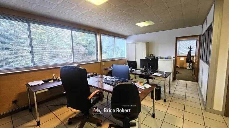 Bureau dans Limonest à louer Photo intérieure- Image 1 de 5