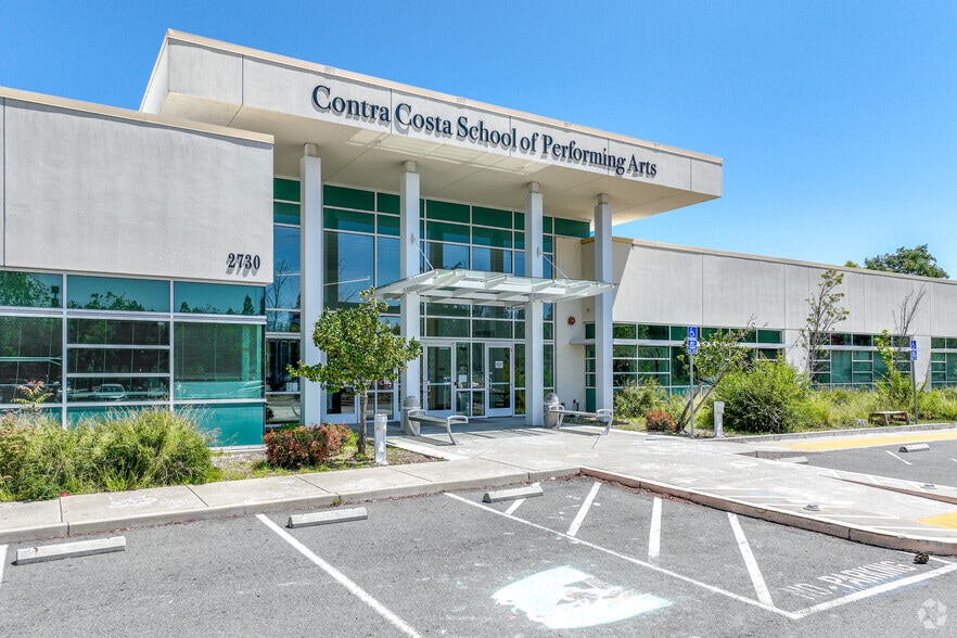 2730 Mitchell Dr, Walnut Creek, CA à vendre - Photo du bâtiment - Image 2 de 6
