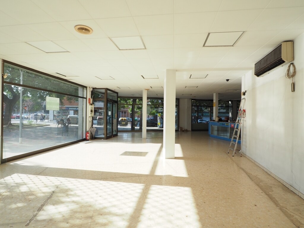 Retail in Granollers, Barcelona for lease Interior Photo- Image 1 of 13