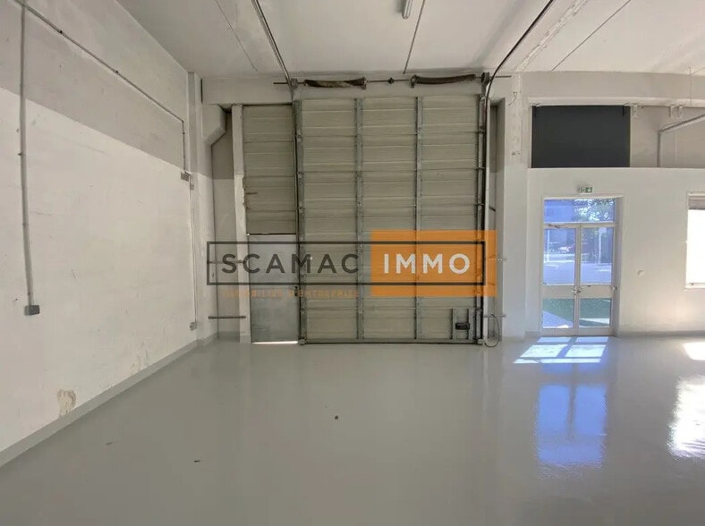 Industrial in Lognes for lease - Building Photo - Image 3 of 7