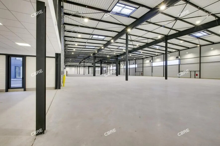 Bureau dans Le Bourget à louer - Photo intérieure - Image 1 de 13