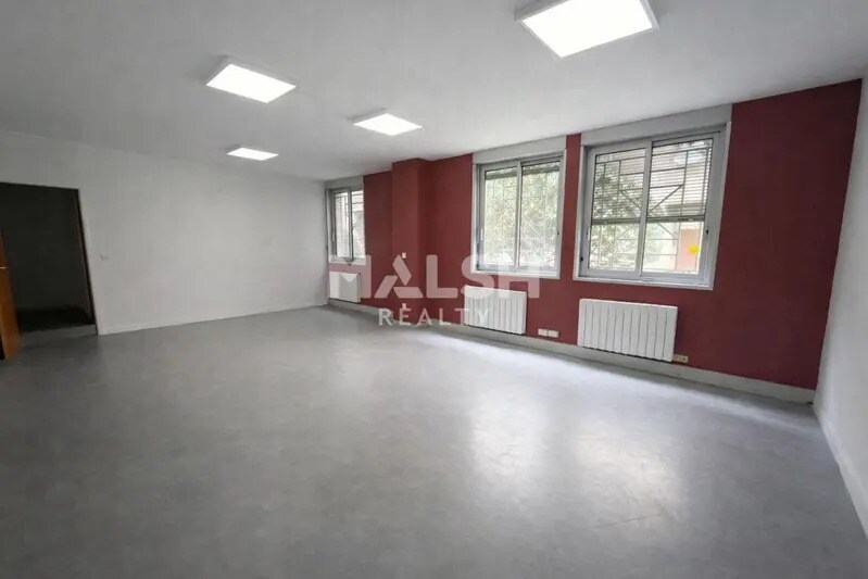 Flex dans Villeurbanne à louer - Photo du bâtiment - Image 2 de 5