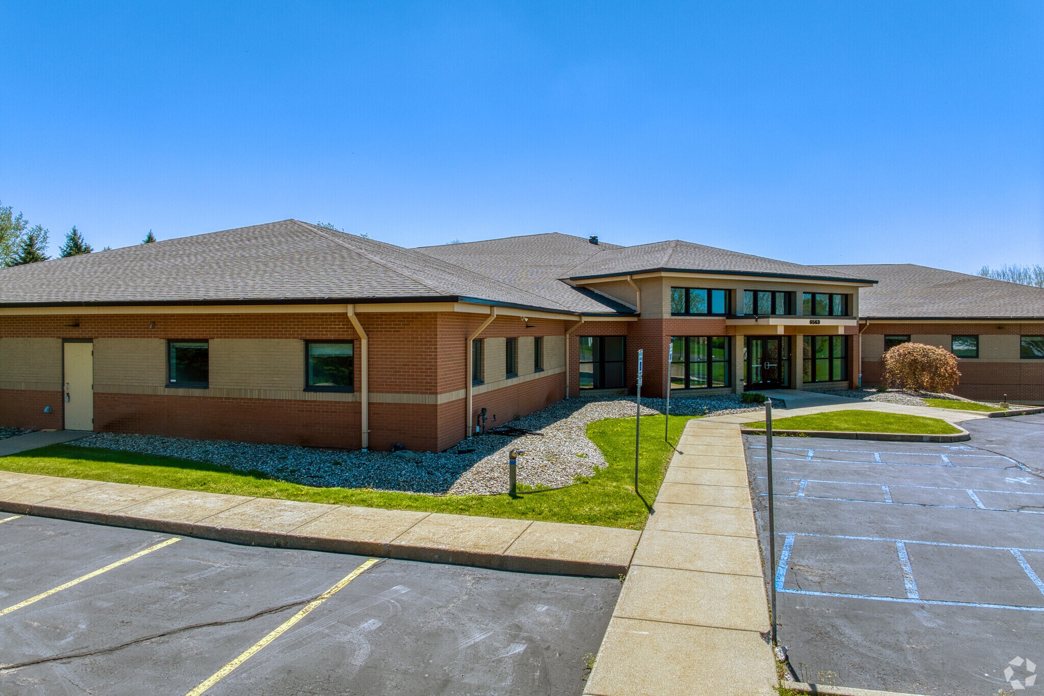 6535 Seeco Dr, Kalamazoo, MI for lease Primary Photo- Image 1 of 22