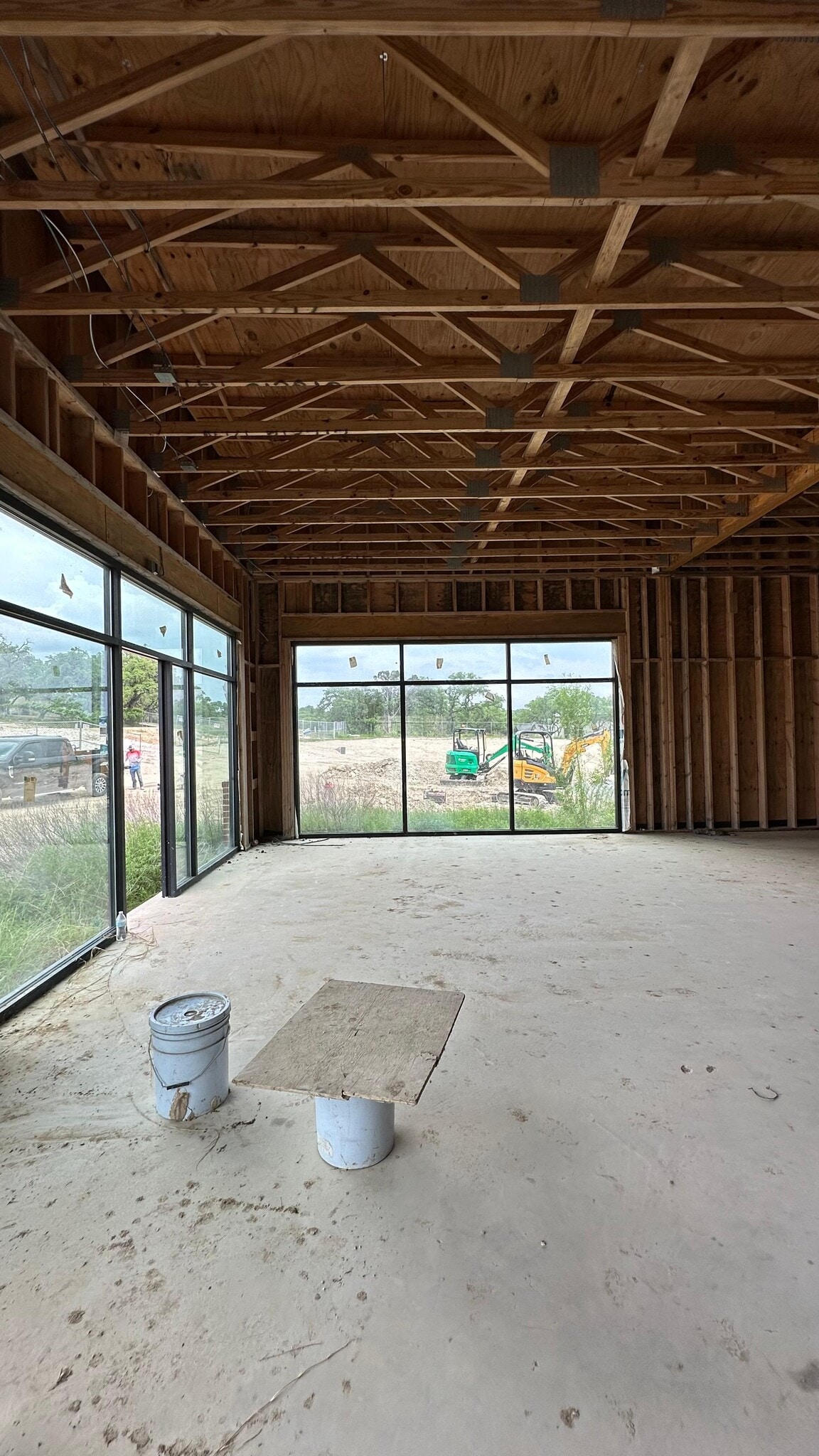 28322 Leslie Pfeiffer Dr, Fair Oaks Ranch, TX for lease Interior Photo- Image 1 of 1