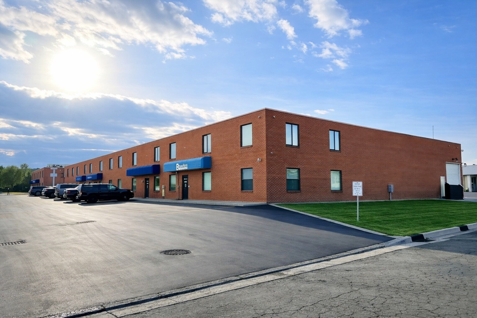 157-175 W Glover Ln, Midvale, UT à louer Photo principale- Image 1 de 7