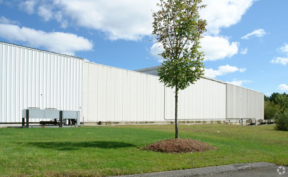 299 Pepsi Rd, Manchester, NH à louer - Photo du bâtiment - Image 3 de 20