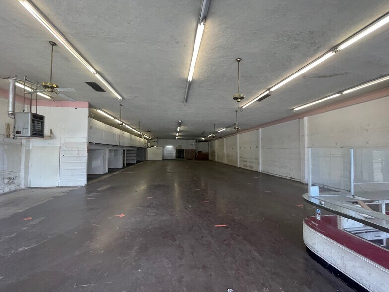 4134 Orange Ave, Long Beach, CA à vendre - Photo du bâtiment - Image 2 de 8