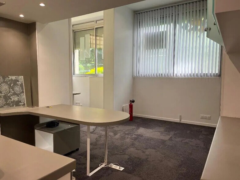 Commerce de détail dans Joinville-le-Pont à vendre - Photo intérieure - Image 3 de 5