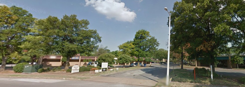 3035 Directors Row, Memphis, TN à louer - Photo du bâtiment - Image 3 de 23