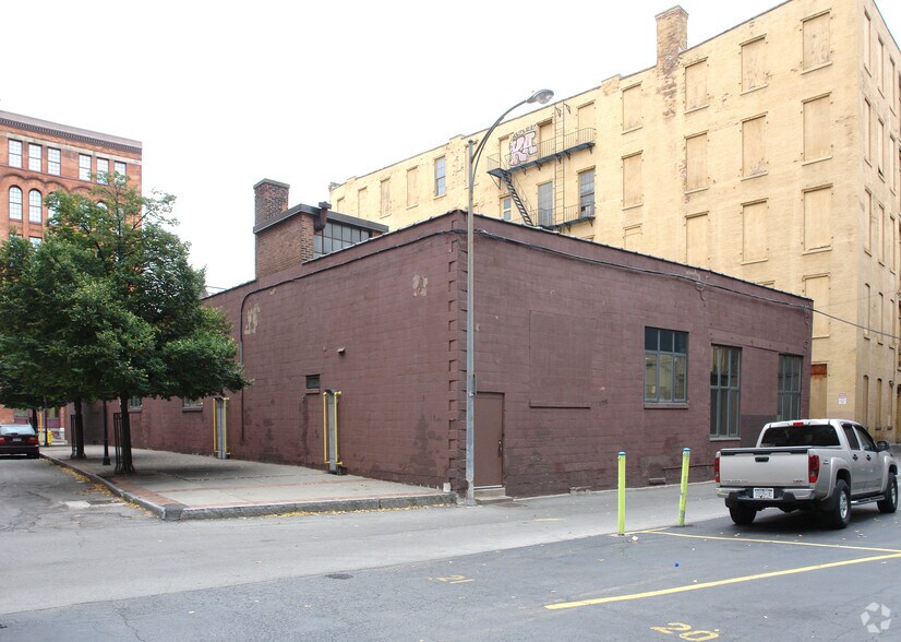 186-188 N Water St, Rochester, NY à vendre - Photo du bâtiment - Image 2 de 7