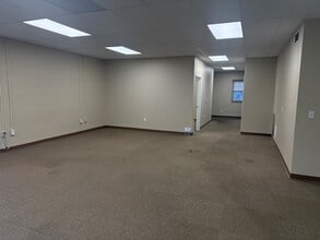 8162 Perry Hwy, Pittsburgh, PA for lease Interior Photo- Image 2 of 3