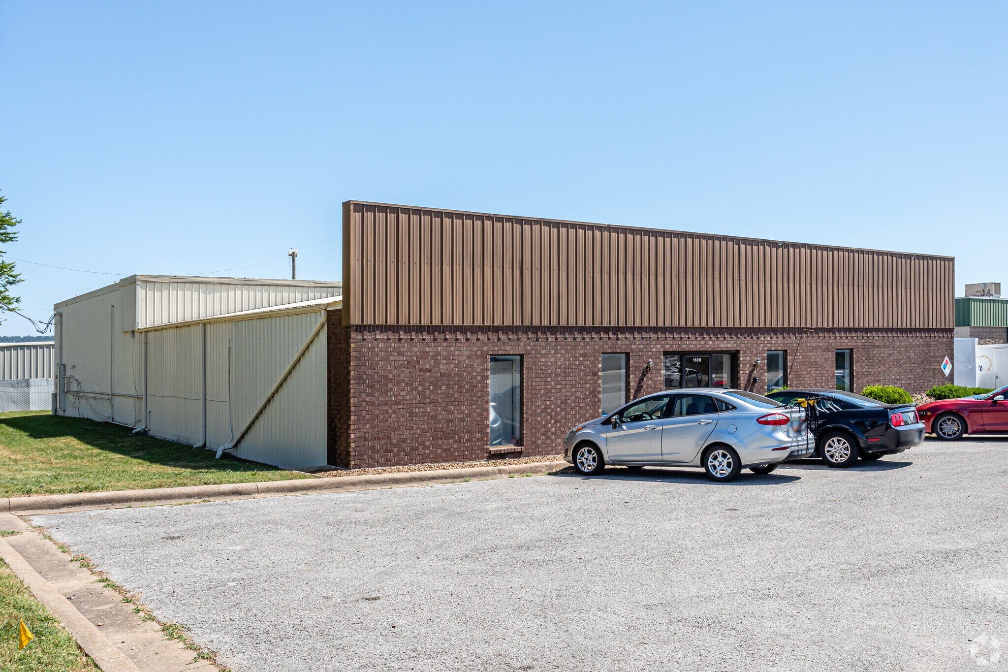 1820 Ford Ave, Springdale, AR for lease Building Photo- Image 1 of 14