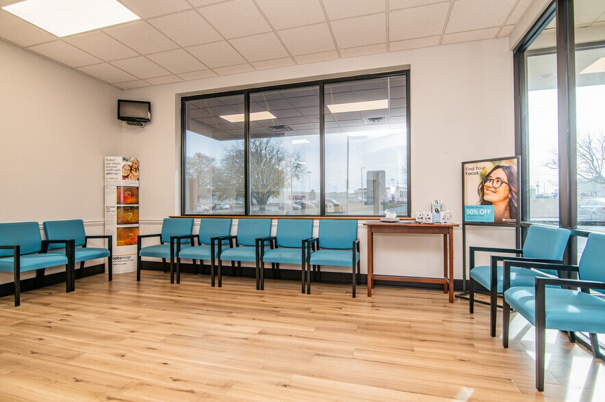 106 Long Cir, Roanoke Rapids, NC à vendre - Photo du bâtiment - Image 3 de 11