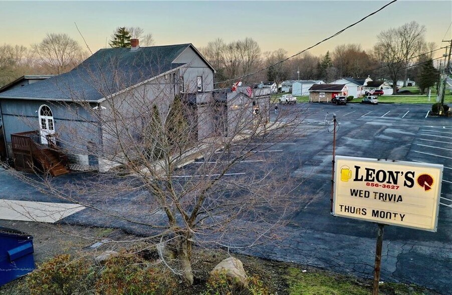 1111 Niles Cortland Rd NE, Warren, OH à vendre - Photo du bâtiment - Image 3 de 29