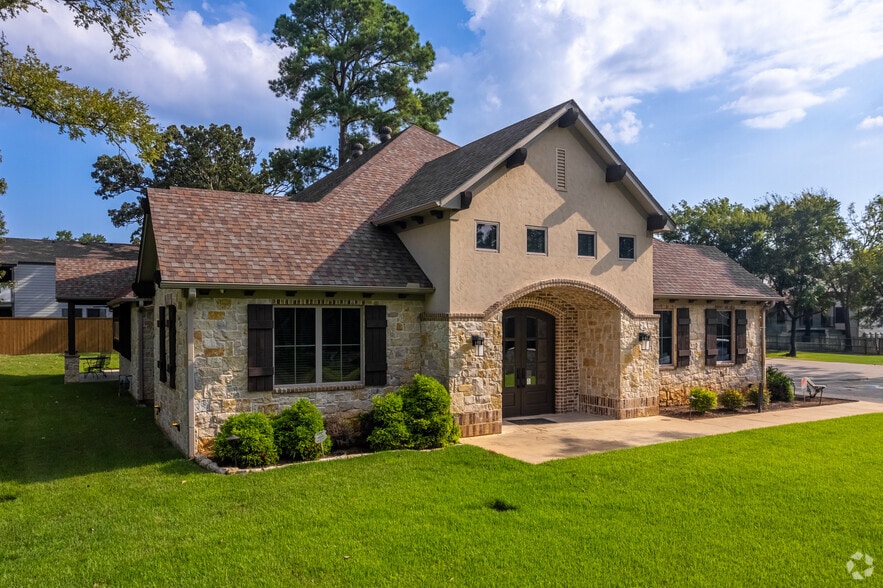 1518 Colony Cir, Longview, TX for lease - Building Photo - Image 2 of 18