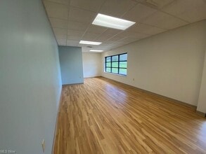 45167 Cadiz Harrisville Rd, Cadiz, OH for sale Interior Photo- Image 2 of 12