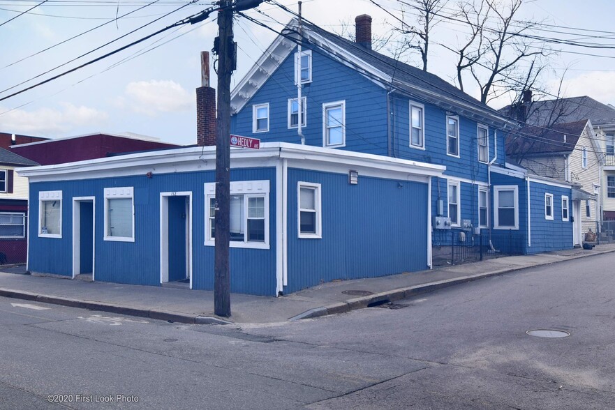 148-152 Washington St, Central Falls, RI for sale - Building Photo - Image 1 of 1