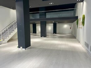 Retail in Sabadell, Barcelona for lease Interior Photo- Image 2 of 12