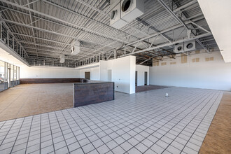 113-217 Harwood Rd, Hurst, TX for lease Building Photo- Image 1 of 5