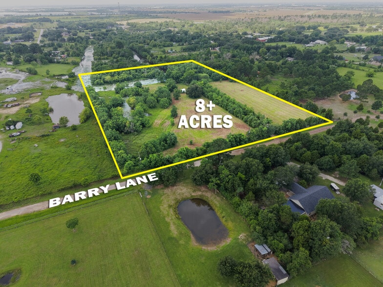28619 Barry Ln, Waller, TX for sale - Primary Photo - Image 1 of 14