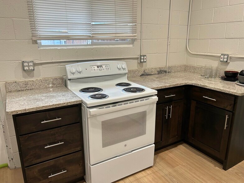 612 N Arthur Ave, Pocatello, ID à vendre - Photo du bâtiment - Image 3 de 18